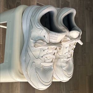 Under Armour Men’s Classic White Tennis Show Size 12 4E